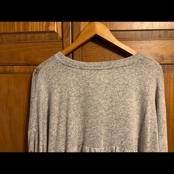 Francesca’s Women’s Sweater Size XL - Picture 3 of 12